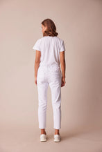 Load image into Gallery viewer, LANIA Boyfriend Jean. (No side tape) 2760N