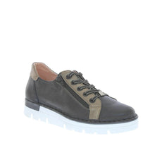 Load image into Gallery viewer, JOSE SAENZ. (By NEO SHOES) Lace up/side zip sneaker. 2001