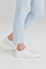 Load image into Gallery viewer, VERGE Master Jean 6456 ICE BLUE