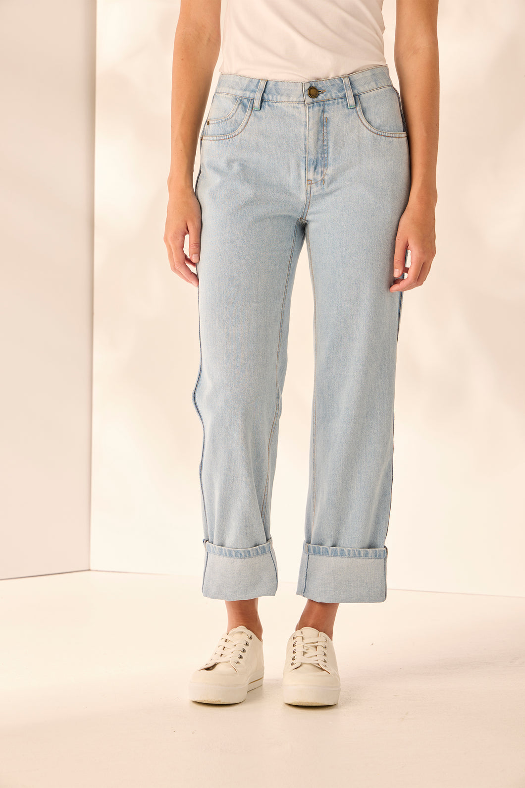 LANIA Legal Jean.     3845