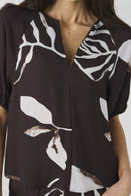 Load image into Gallery viewer, LANIA    Maple Top.....     4000   (See Maple Pant.....4091)
