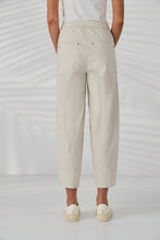 Load image into Gallery viewer, LANIA   Barrel Pant.   4009
