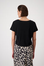 Load image into Gallery viewer, MONARI   Round Neck T Shirt with Sequins.         409687
