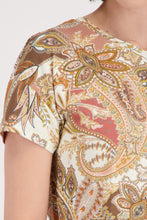 Load image into Gallery viewer, MONARI Lux T Shirt with Paisley Print.     410571
