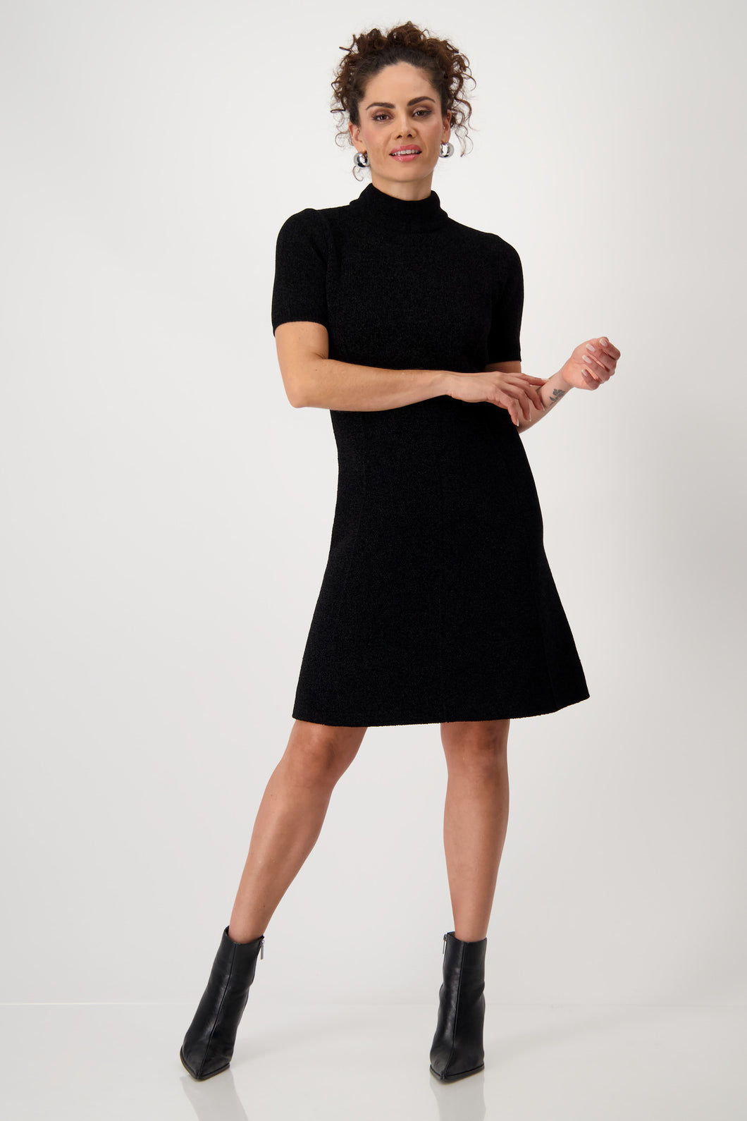 MONARI     The Little Knit Dress.................                                         808343