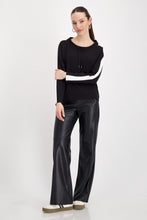 Load image into Gallery viewer, MONARI     L/S Sweat with Contrast Stripe.            808884
