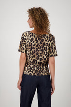 Load image into Gallery viewer, MONARI     T Shirt     Leopard print.          808885
