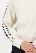 Load image into Gallery viewer, MONARI Basic Stripes.
