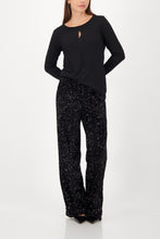 Load image into Gallery viewer, MONARI Jewellery T Shirt.       809424
