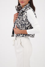 Load image into Gallery viewer, MONARI       Waistcoat (Faux Fur) Leopard Print.    809633

