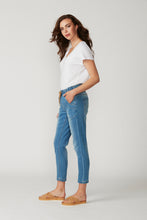 Load image into Gallery viewer, LANIA Boyfriend Jean (Pull On)    2760
