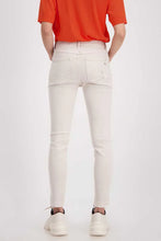 Load image into Gallery viewer, MONARI Jeans with Rhinestone.     406627
